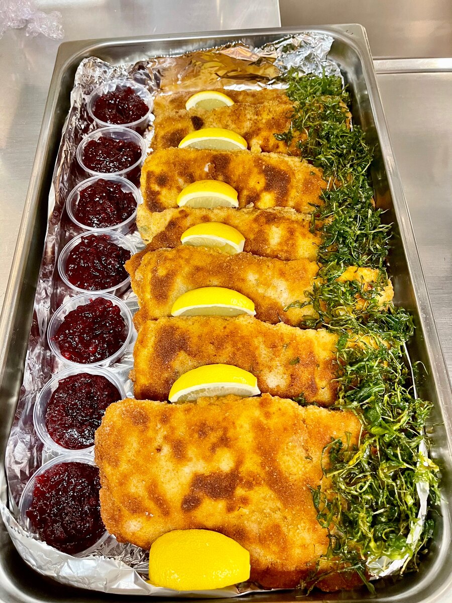Wiener Schnitzel mit Preiselbeeren
